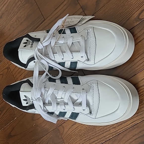 NEW Adidas Forum Bonega White  Sneakers with Gold Logo Women's Size 9 - Picture 9 of 13